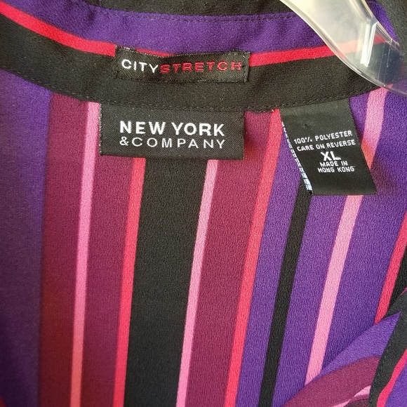 New York & Company Stripped Top - Picture 4 of 4